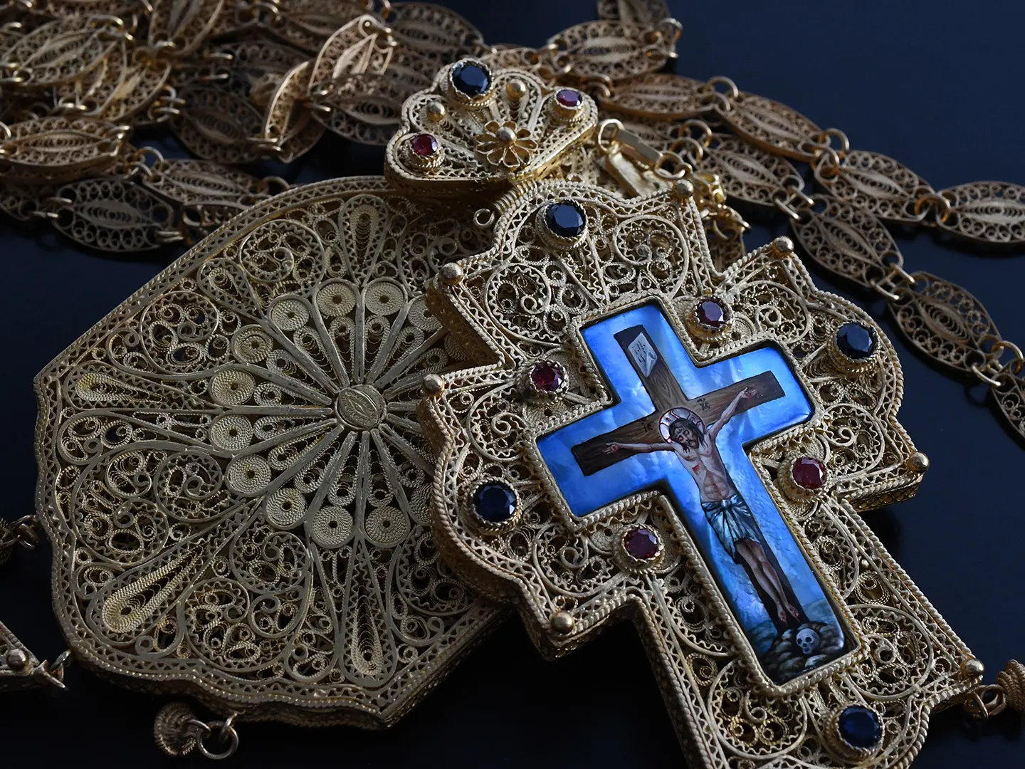Архијерејски комплет блаженопочившег Патријарха српског Иринеја (Гвозденовића) - Слика 11