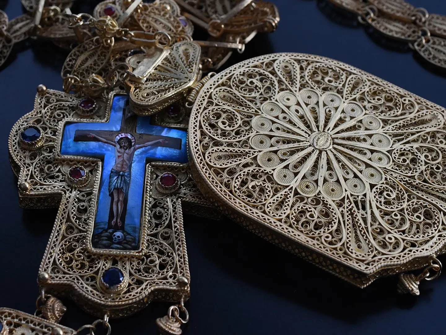 Архијерејски комплет блаженопочившег Патријарха српског Иринеја (Гвозденовића) - Слика 13